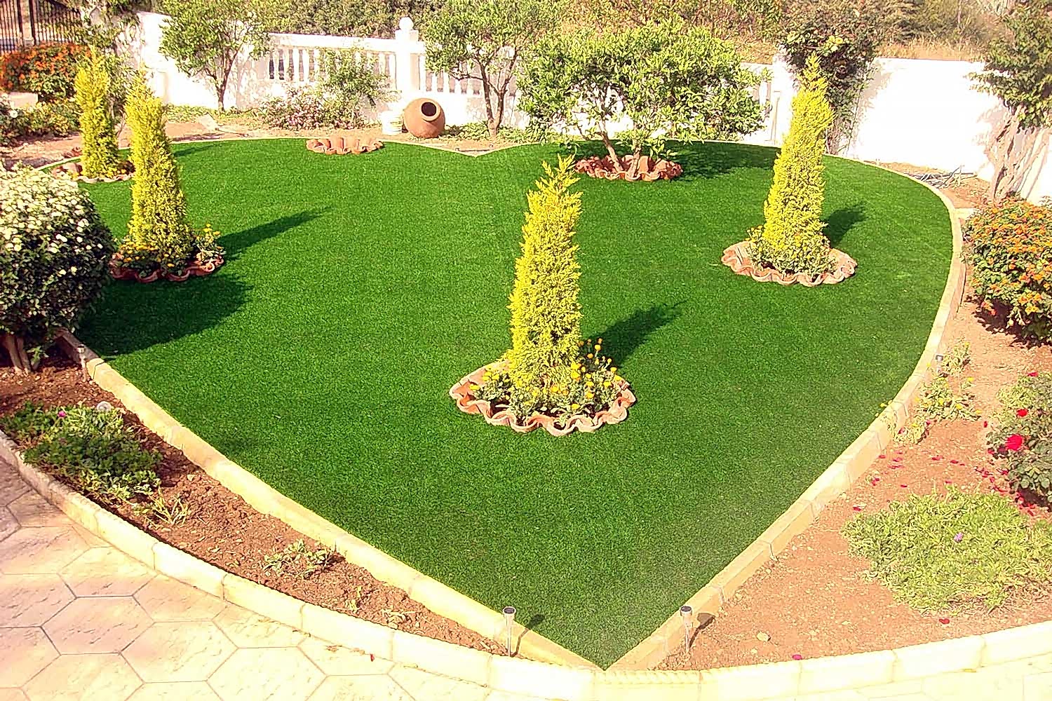 heart garden kibris bahce peyzaj 1